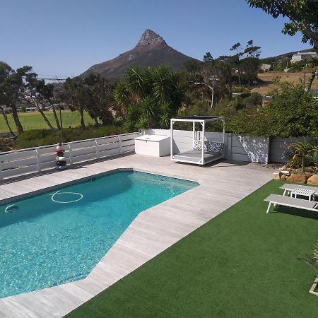 Апартаменты Camps Bay Loft With Stunning Mountain And Ocean Views Кейптаун Экстерьер фото